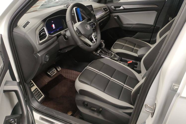 Used Volkswagen T-ROC 2024 300TSI DSG Two-Wheel-Drive Chen Guang Edition