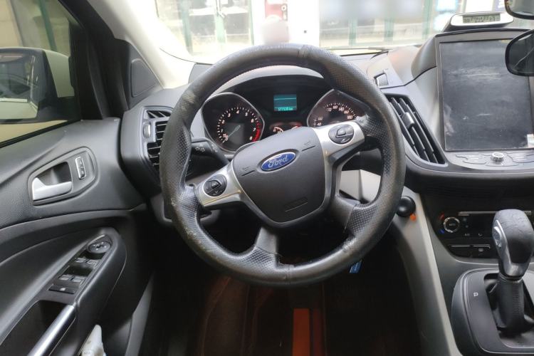 Used Ford Kuga 2015 1.5L GTDi Two-Wheel-Drive Comfort Model
