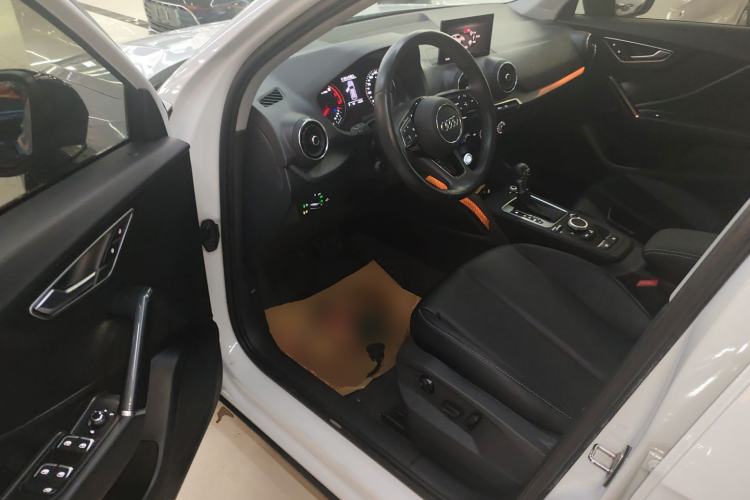 Used Audi Q2L 2018 35 TFSI Launch Exclusive Edition China VI Driver Seat