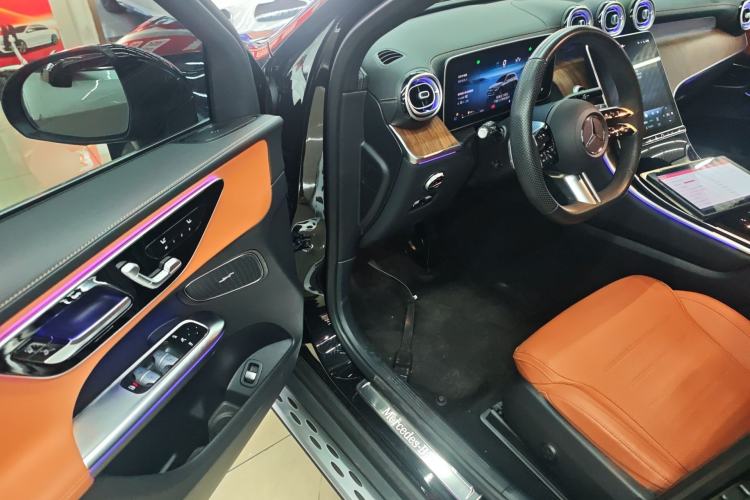 Used Mercedes-Benz GLC 2023 Refreshed GLC 300 L 4MATIC Dynamic Edition 5 Seats Driver Seat