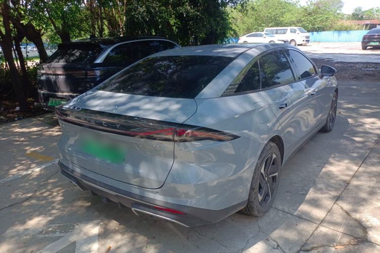 Used Geely Galaxy L6 2024 125km PLUS Dragon Edition
