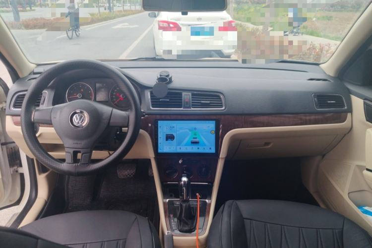 Used Volkswagen Lavida 2013 1.4TSI DSG Comfort Edition Center Console