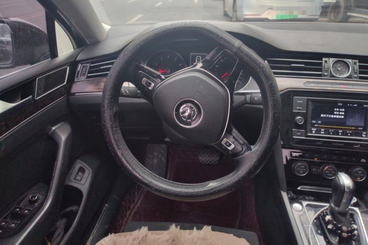 Used Volkswagen Magotan 2018 330TSI DSG Luxury Model Steering Wheel