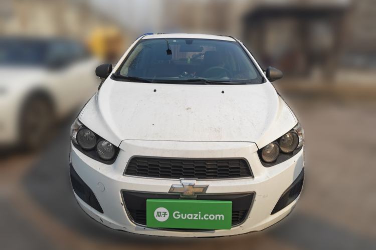 Used Chevrolet Aveo Sonic 2011 Sedan 1.4L MT SL