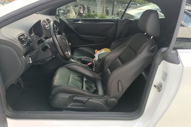 Used Volkswagen Golf 2012 1.4TSI Luxury Convertible Edition Left Front Seat