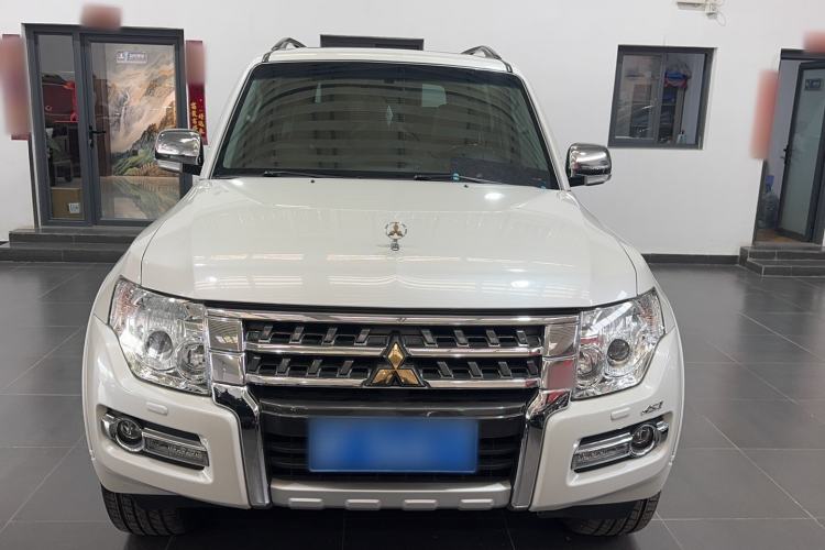 Used Mitsubishi Pajero 