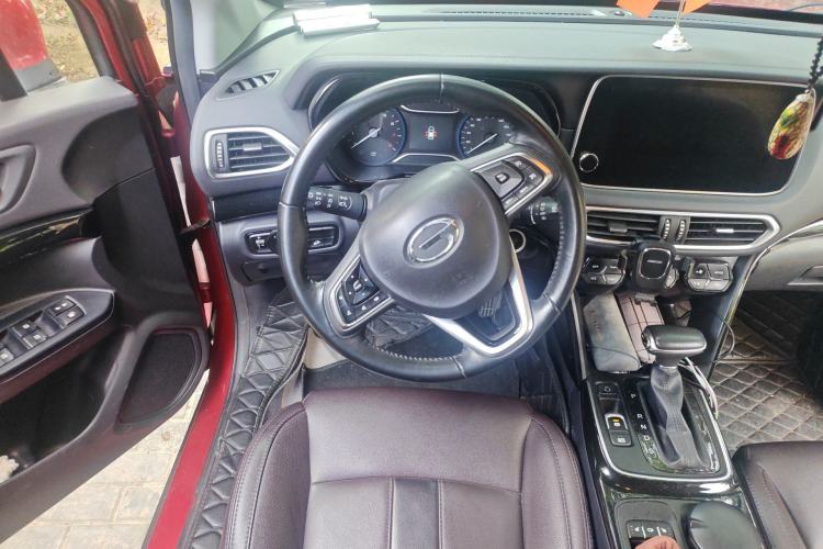 Used GAC Trumpchi GS4 2018 235T Automatic Two-Wheel Drive Luxury Smart Connectivity Version Steering Wheel