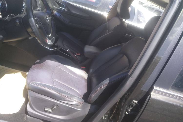 Used Baojun 560 2015 1.8L manual luxury version