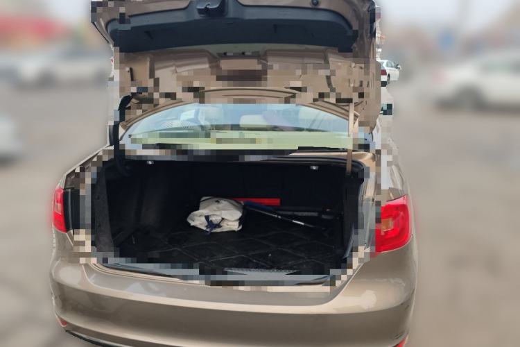 Used Volkswagen Sagitar 2012 1.6L Manual Comfort Model Trunk