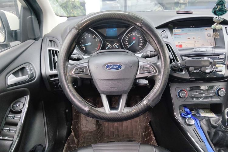 Used Ford Focus 2017 Sedan 1.6L Manual Fashion Edition Smart Drive Version