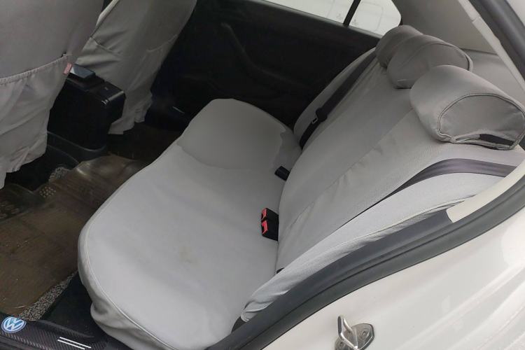 Used Volkswagen Jetta 2015 1.6L Manual Fashion Edition