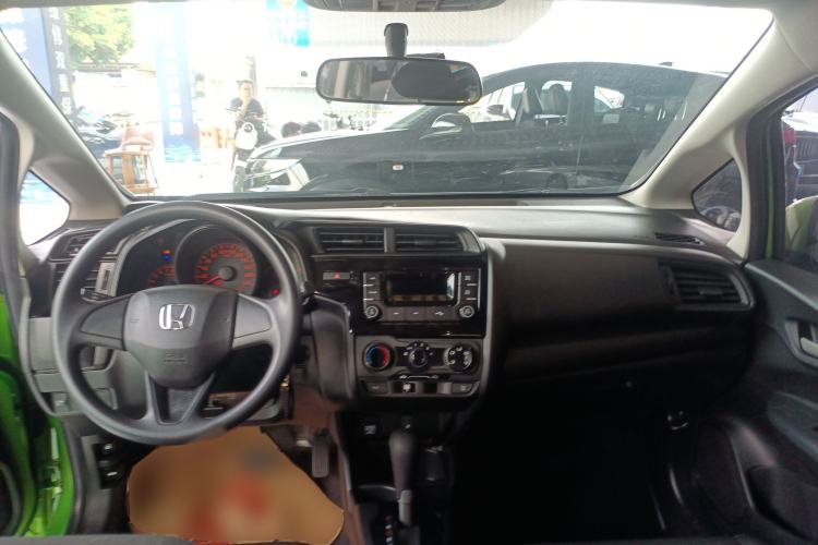 Used Honda Fit 2018 1.5L CVT Comfort Sunroof Version Center Console