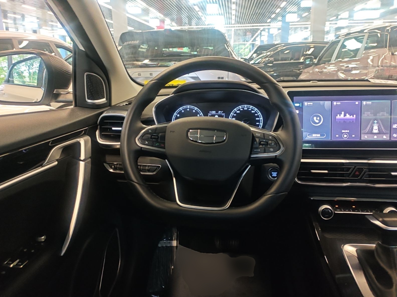 Geely Auto Coolray 2025 Model 1.5L CVT Superpower Edition MAX — снимка 13