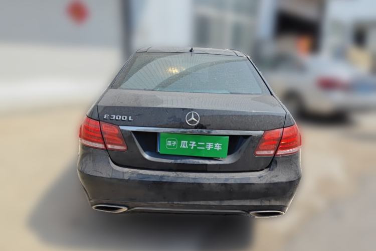 Used Mercedes-Benz E-Class 2009 E 300 Fashion Model Rear