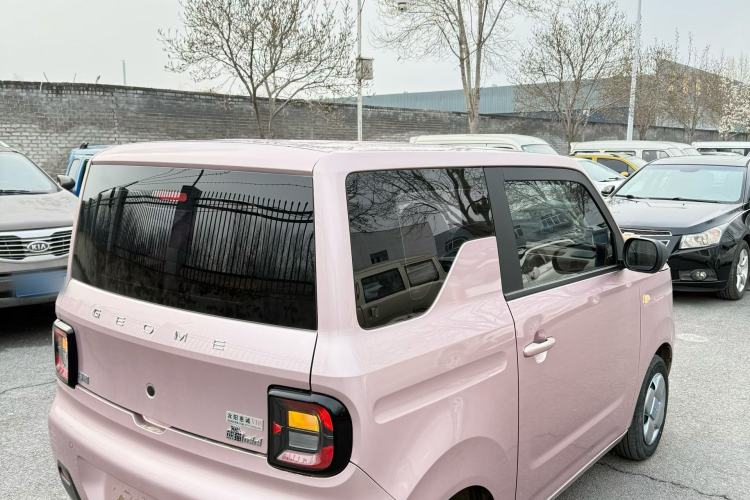 Used Geely Galaxy Panda 2023 Panda Mini 200km Endurance Bear