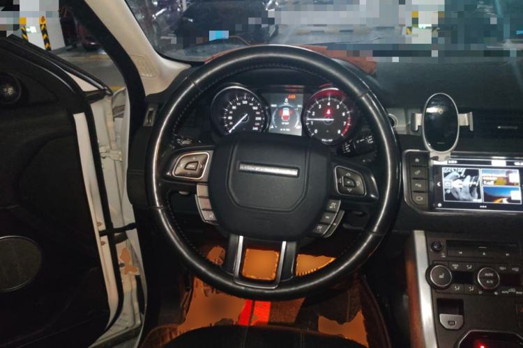 Used Land Rover Range Evoque 2016 2.0T SE PLUS Smart Enjoyment Edition Steering Wheel