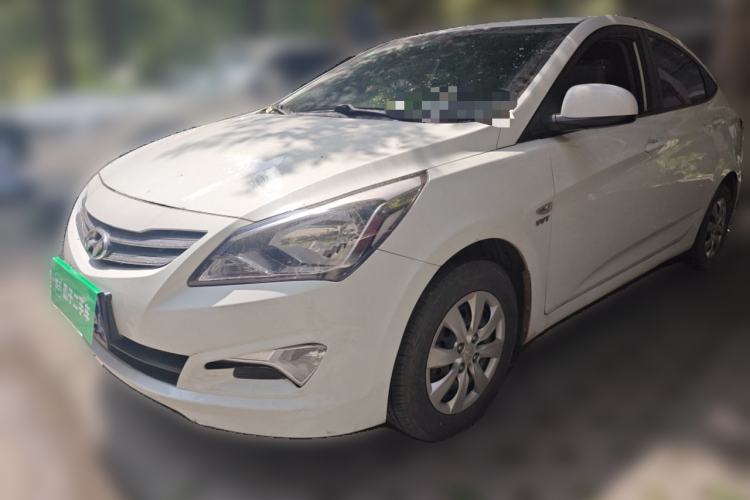 Used Hyundai Verna (older generation) 2014 1.4L Manual Smart GLS Trim