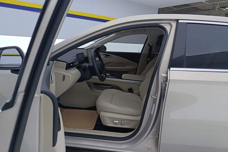 Used Wuling Xingguang 2024 Co-Creation Edition 510 Advanced Model
