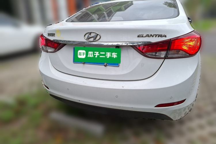 Used Hyundai Elantra (5th Generation / Langdong) 2016 1.6L Automatic Smart Version