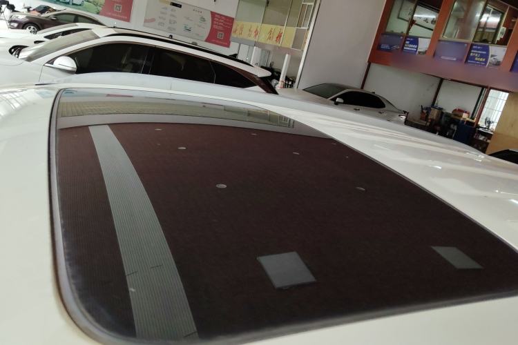 Used BAIC Weiwang S50 2016 1.5T Manual Joyful Luxury Edition Roof