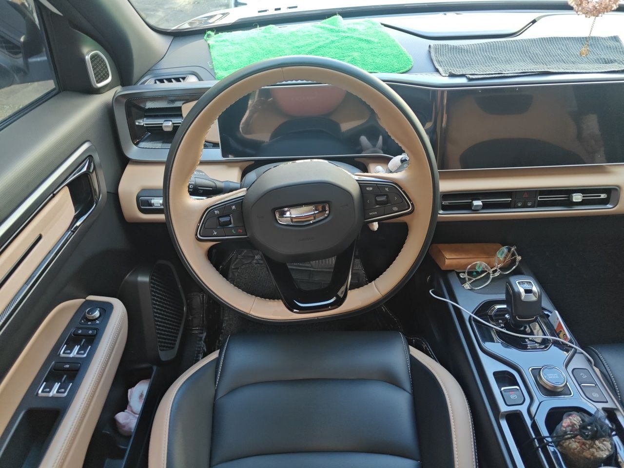 Geely Auto icon 2023 1.5TD Chocolate Smoothie Edition — снимка 10