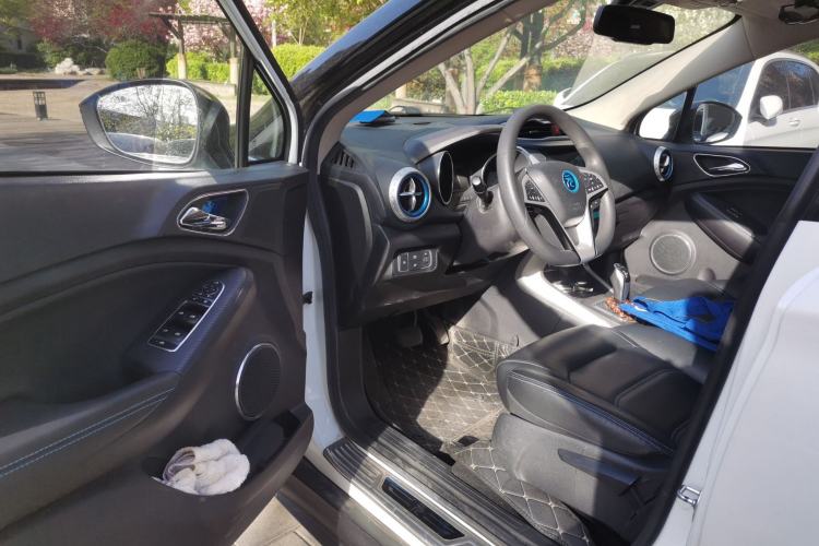 Used BYD Yuan New Energy 2018 EV360 Smart Connected Cool Model Driver Seat