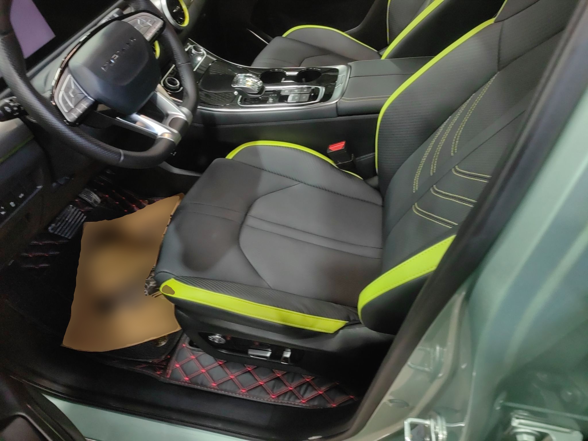 Переднее сиденье в автомобиле