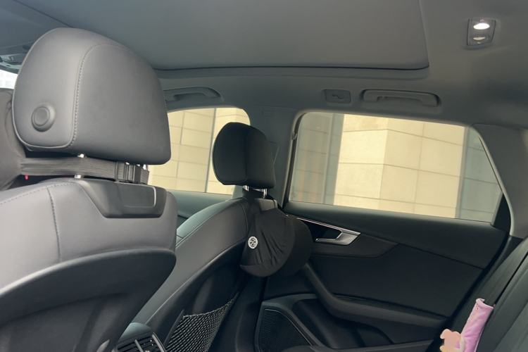 Used Audi A4 2023 allroad quattro
