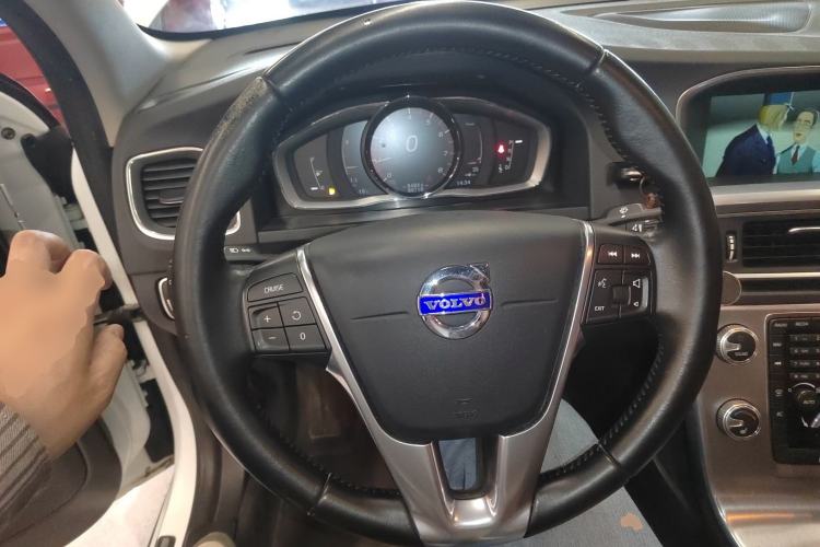 Used Volvo S60 2017 S60L T4 Smart Range Edition
