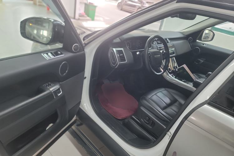 Used Land Rover Range Rover Sport 2020 3.0 L6 SE