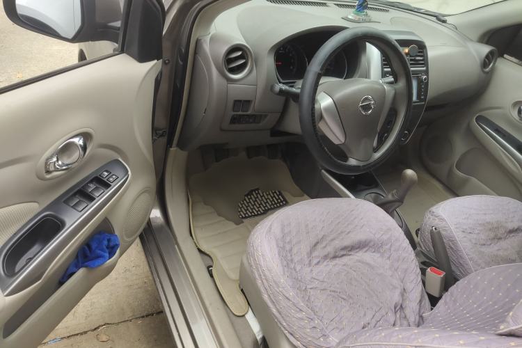Used Nissan Sunny 2014 1.5XL Manual Deluxe Edition Driver Seat