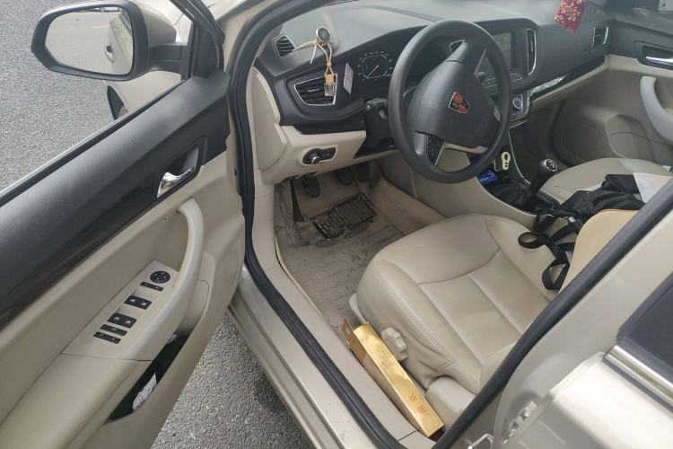 Used Roewe 360 2015 1.5L Manual Luxury Edition
