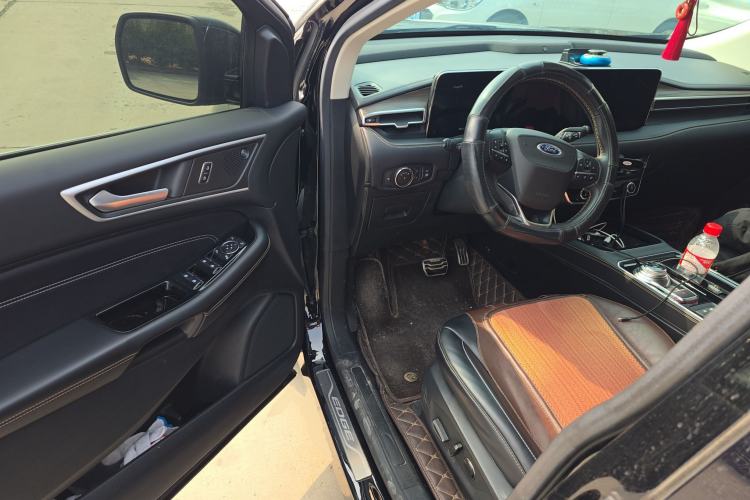 Used Ford Edge 2021 Facelifted PLUS EcoBoost 245 Two-Wheel Drive XLT 7-Seater
