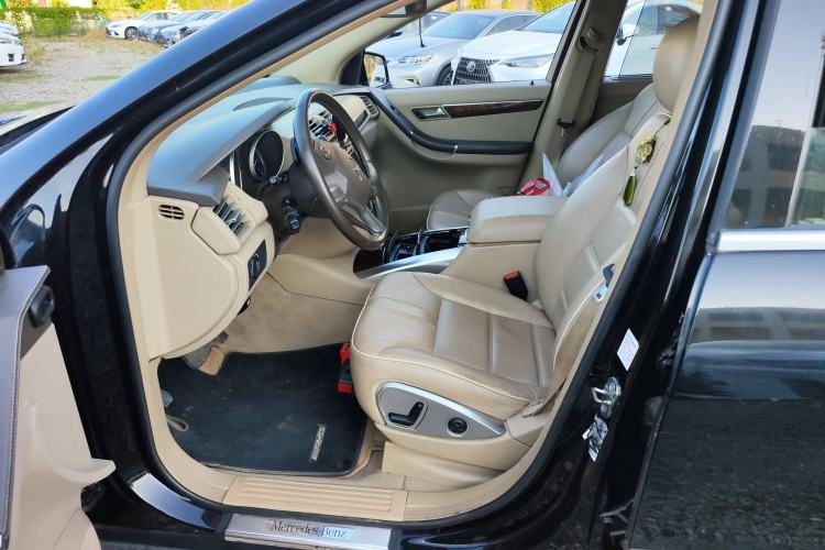 Used Mercedes-Benz R-Class 2010 R 350 L 4MATIC