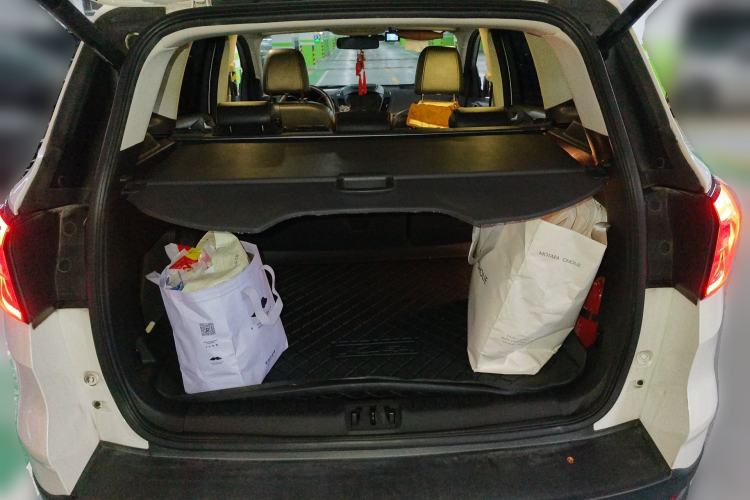 Used Ford Kuga 2017 EcoBoost 245 Four-Wheel-Drive Sport Model Trunk