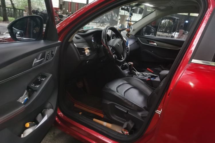 Used BORGWARD BX5 2017 25TGDI Automatic Two-Wheel Drive Fashion Plus Model Driver Seat