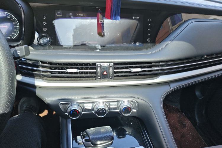 Used CHANGAN CS95 2019 2.0T Four-Wheel Drive Prestige Version
