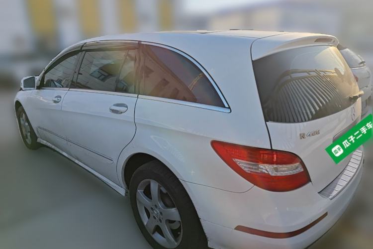 Used Mercedes-Benz R-Class 2015 R 320 4MATIC Luxury Model Rear Left 45 Deg