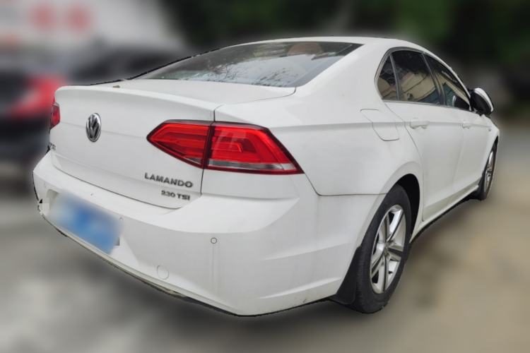 Used Volkswagen Lamando 2017 230TSI DSG Fashion Edition
