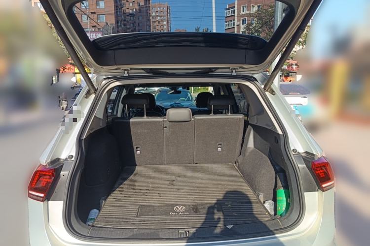 Used Volkswagen Tiguan L New Energy 2019 430 PHEV Hybrid Flagship Model Trunk