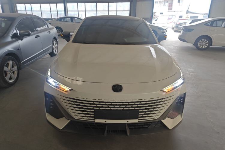 Used CHANGAN UNI-V 2022 1.5T Smart Navigation Version Front