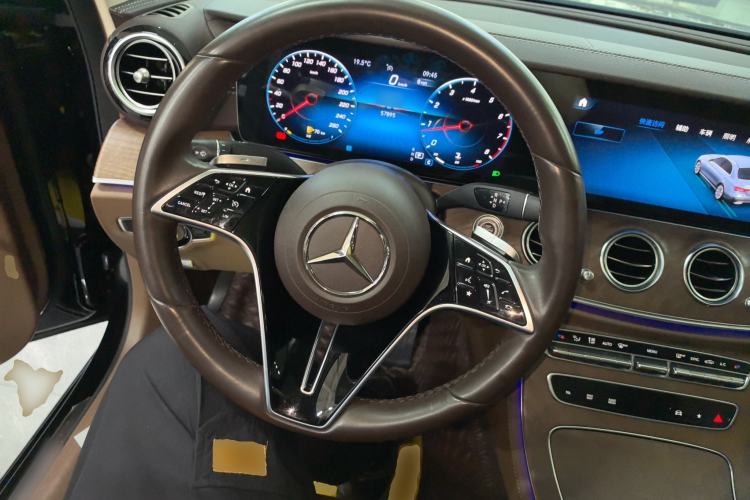 Used Mercedes-Benz E-Class 2021 Restyled E 300 L Luxury Edition Steering Wheel