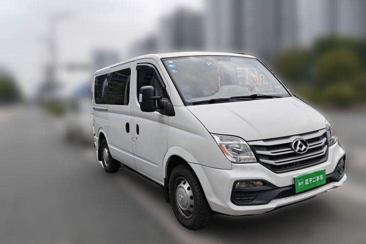 Used SAIC MAXUS Xintu V80 2018 2.5T 6-speed manual Aoyuntong short-wheelbase ultra-low roof 5- or 6-seat model