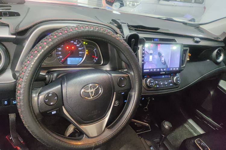 Used Toyota RAV4 2016 2.0L CVT Two-Wheel Drive Fashion Edition China V Standard