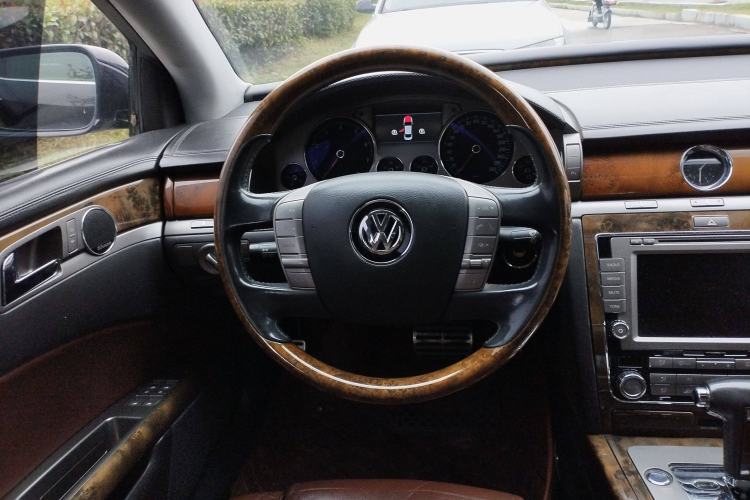 Used Volkswagen Phaeton 2012 4.2L Luxury Custom Edition
