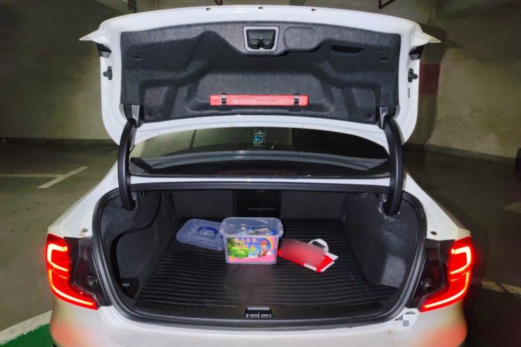 Used Volvo S60 2026 Model B4 Zhiyuan Luxury Edition Trunk