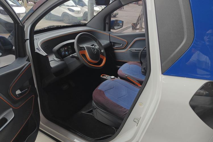 Used Baojun E100 2019 250KM Smart Drive Edition Left Front Seat