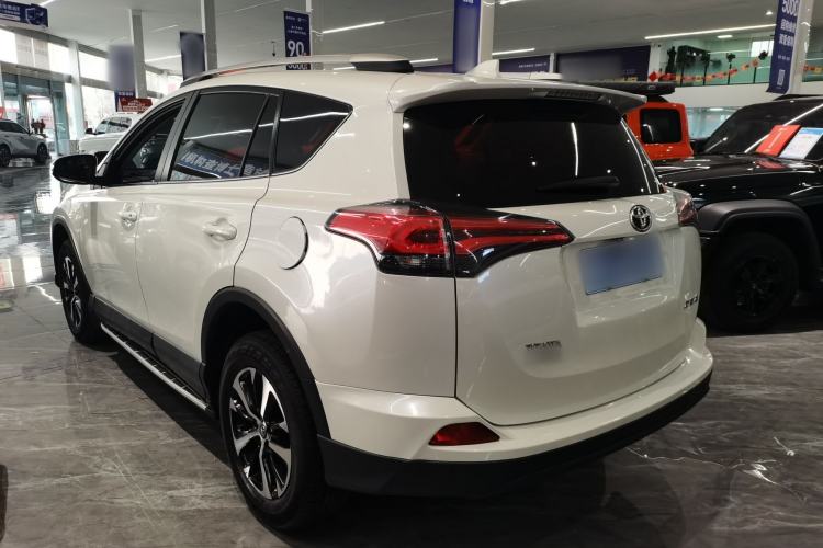 Used Toyota RAV4 2016 2.0L CVT Two-Wheel Drive Urban Edition China V Standard
