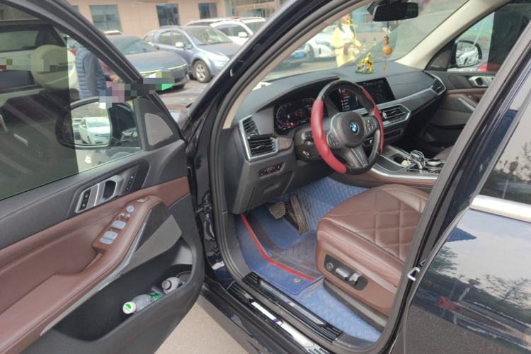 Used BMW X5 2022 Restyled xDrive 30Li M Sport Package Driver Seat