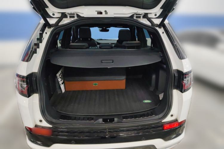 Used Land Rover Discovery Sport New Energy 2022 P300e Performance Tech Edition Trunk